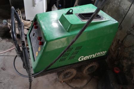 Hedge Cleaner Gerni 6000 with hose reel.