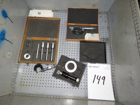 Various measuring tools in the second top drawer.