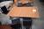 Spisebord 95 x 65 cm, krom stel + 5 stole, sort skind, krom stel