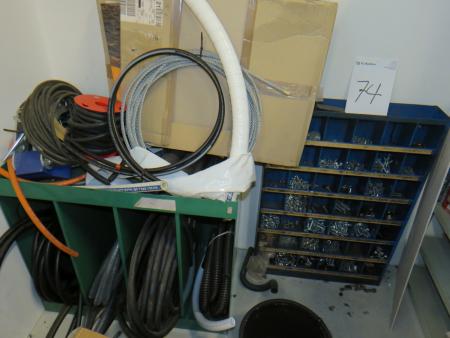 Bolterol with bolts, + different hoses and wire.