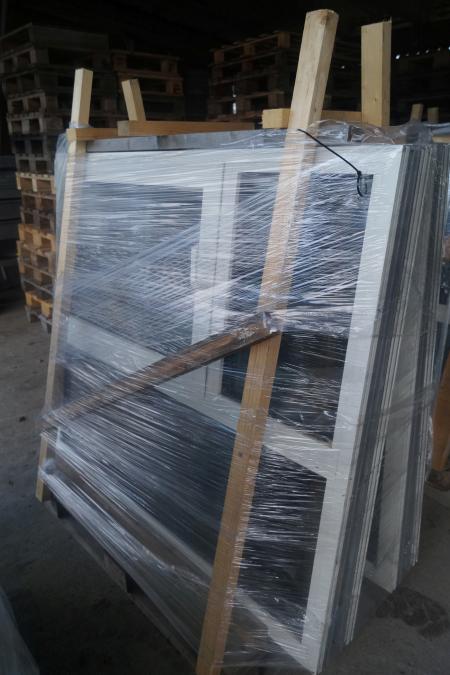 4 stk vinduer Hvid plast 150x131 cm.