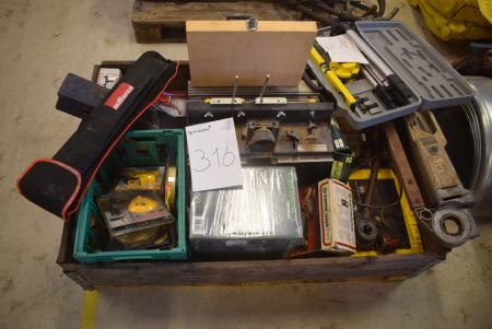 Pallet with various tools. not tested