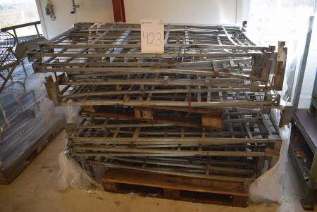 Pallet with ca. 7 pcs. pallet arches. Conforms to the catalog 434