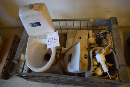 Toilet with various parts + pallebur