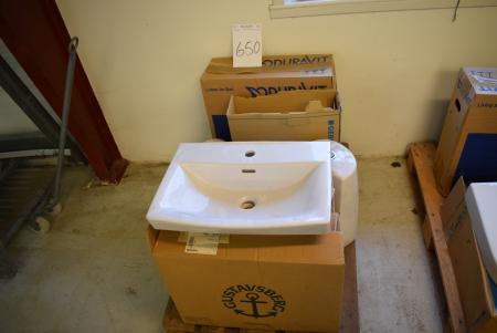Palle med diverse cisterner, håndvaske m.m.