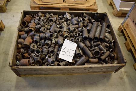 Pallet with various black fittings, different sizes