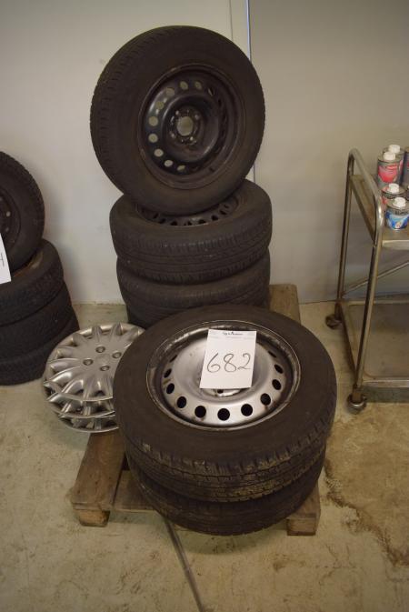 4 pcs. wheels 195/65 R15, suitable for Citroen + 2. van wheels 16 195/65, 104 / 102T
