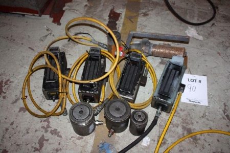 (5) hydrauliske håndpumper + 4 hydrauliske donkrafte
