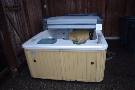 Jacuzzi Spa with thermolåg for outdoor use. not tested