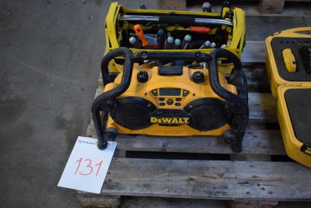 DeWalt DC011 radio / charger + toolkit with content