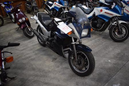 Kawasaki GPZ 750 R, Sold for death booth. Not tested