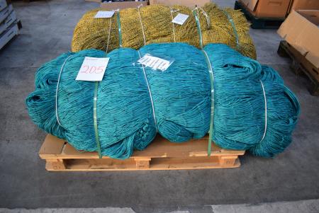 Green / purple Polyethylene nets Mesh size. 100 x 100, 2.5 mm 46 kg