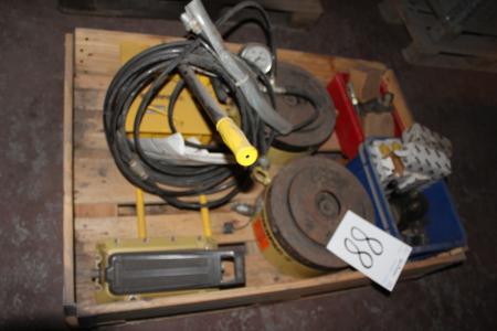Enerpac hydraulic station p462. + 2 pieces of jackpipe Enerpac. + various filters and oil engine.