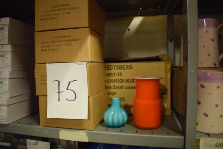 12 pieces Orange SPETSBERG vases, 15 cm + 16 Small turquoise glass vases