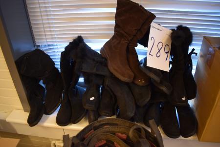 9 pair of boots mixed str
