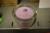 6 Kopper m. underkop + 12 Salt og peber sæt, rosa med blomst + 24 Rosa BROSTE lys i glas