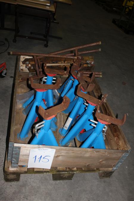 Workshop goats, board bending