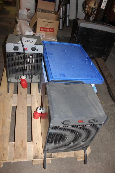 2 pieces of electric heaters + flamingo boxes.