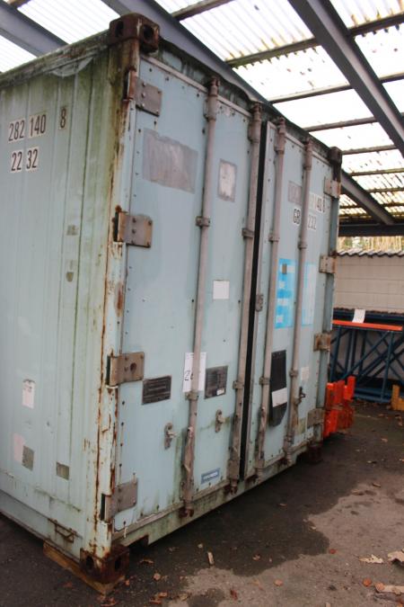 20 foot refrigeration container in medium condition Freezing well.