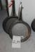 2 pieces of pans diameter 39 cm