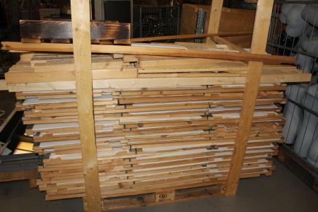 Various timber + flooded pallets.