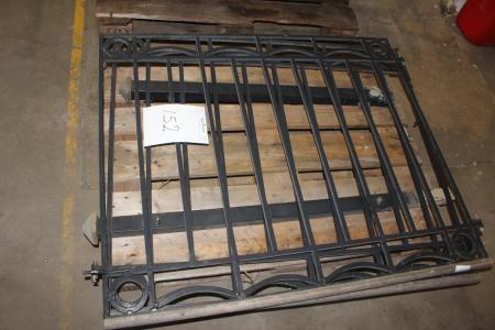 Wrought iron gate black with 2 iron stag h1020 l 1200