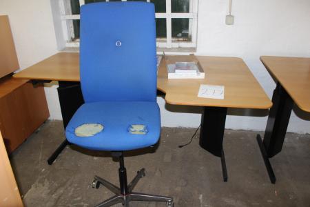 El raise / lower 180x110 cm with office chair.