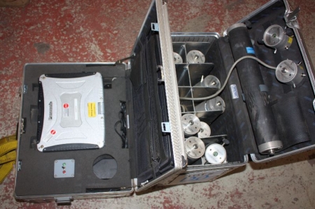 Panasonic CF-19 (toughbook) in alu-case + alu case with "Scope Link" measurement equipment