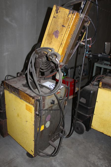 Esab Lag 400 Co2 welding machine with wires and cables.