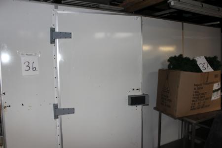 Cooling room width 380 Depth 310 height 210 cm with shelves.
