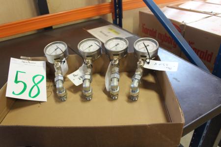 4 pcs pressure gauges.