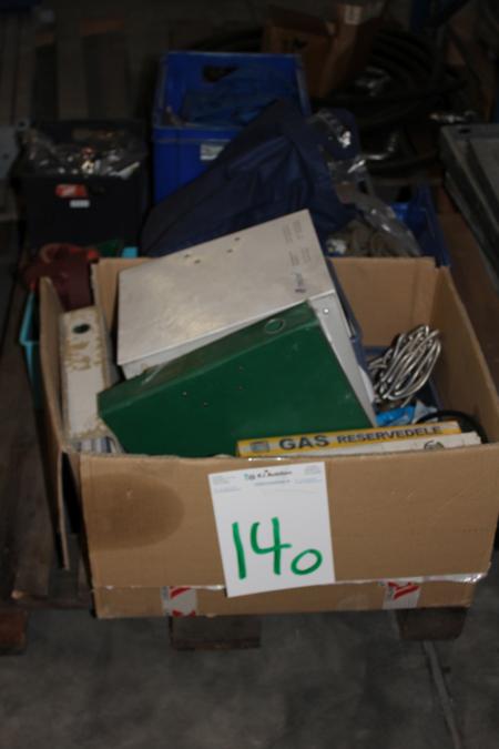 3 pallets with miscellaneous.