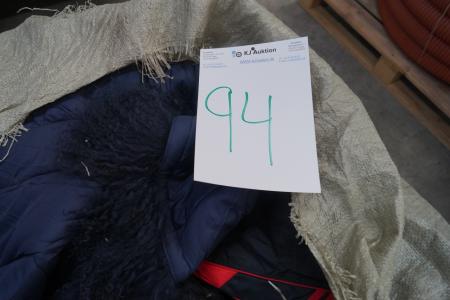 Sack mit über 30 gemischte Jacken und Pullover stricken (NEU)