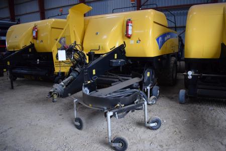 Big balers marked. New Holland BB9080