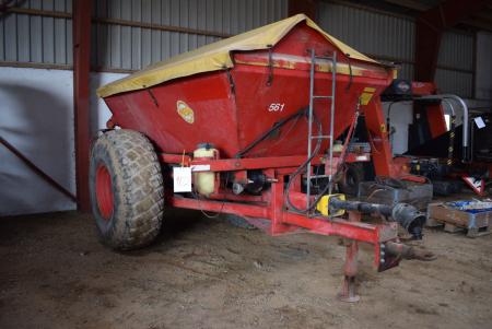 Manure spreaders marked. Bredal B6
