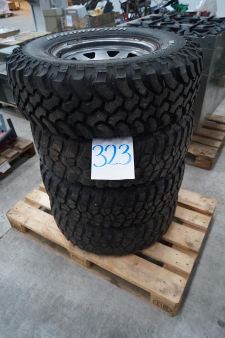 4 stk mud tearin dæk med fælge 265/75/16