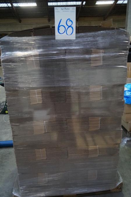 Pallet with cardboard boxes 592mm * 392mm * 84mm