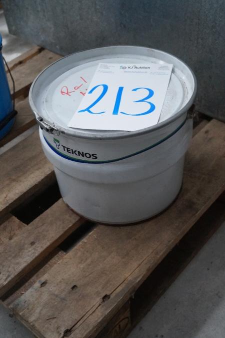 Teknos a bucket of white paint ral 90/10