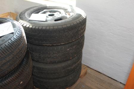 4 stk. dæk på fælg, 215/75R16C (sommerdæk, 5 mm slidbane)