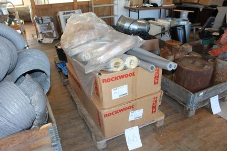 2 boxes of industribatts + Rockwool insulation for pipes