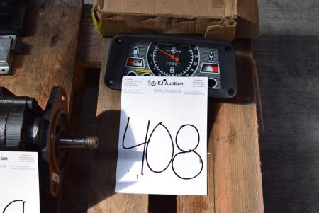 Instrument panel for Ford series 2000-7000, unused