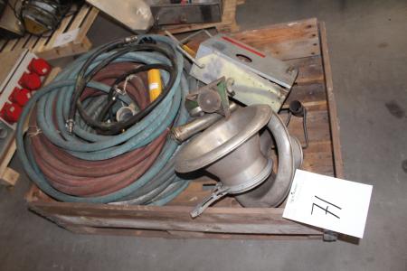 Lot of hoses + various extractors.