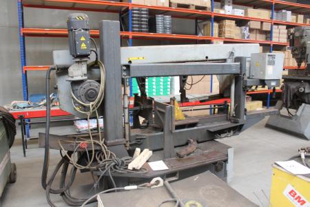Belt saw 440x600 horizontal 400 volts with hydraulic tension.