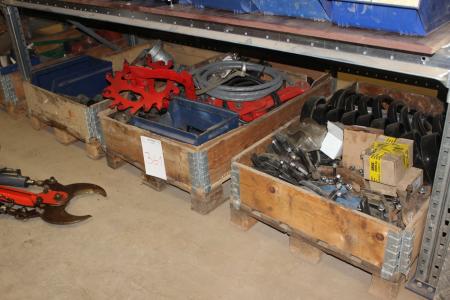 3 pallets with various equipment for pusherers.