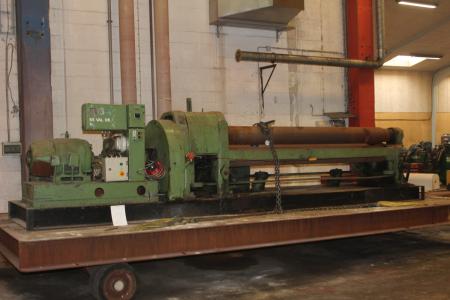 Machine plate roller Mark WEBB E2S 55 VAL 06 max item width 2600 mm. With foot pedal.