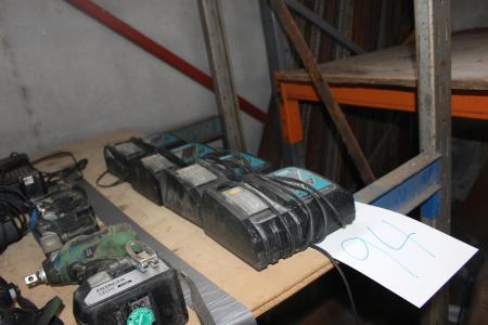 4 Stück Makita Ladegeräte für 18 Volt Batterien