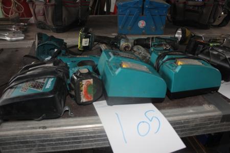 Makita power tool 2 pcs screwdrivers tested ok. 18 volts with 3 chargers. Machines lacking battery not tested.