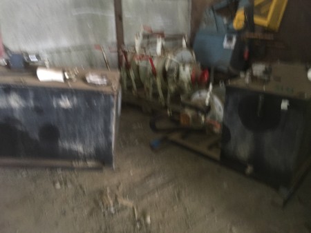 2 hydraulic stations, one of which is for spare parts.