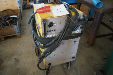 Esab LPC 100 Air plasma cuts with cables.