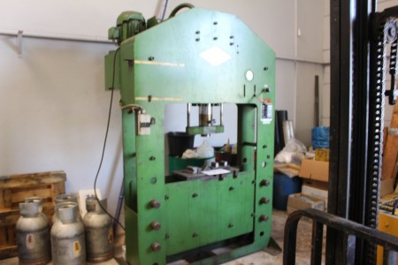 Hyd. Workshop press, TESEMA, capacity 120 tons
